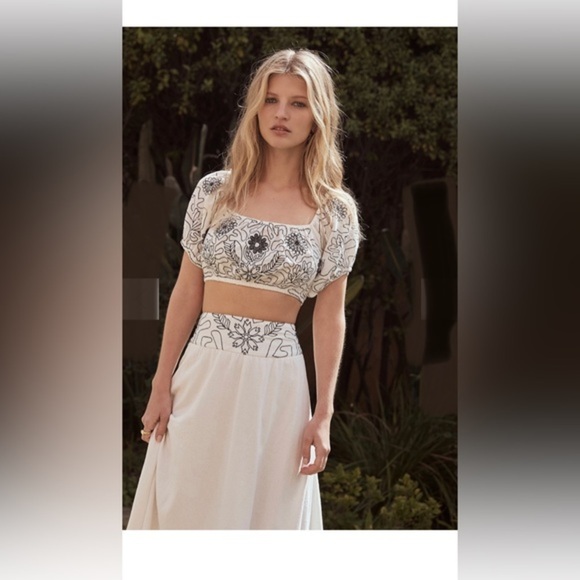 Free People66% 𝑶𝑭𝑭 $60 𝑶𝑭𝑭 NWT purchased for 🏷️ $168 🌻